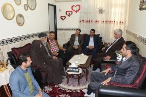 دیدار شهردار، رئیس و اعضای شورای اسلامی شهر صالحیه با خانواده شهیدان کاووسی و عیوضی وند