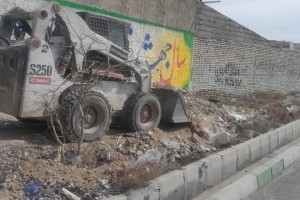 پاکسازی و جمع‌آوری نخاله در خیابان امام سجاد(ع) و ورودی شهر از سمت جاده امامزاده باقر(ع)