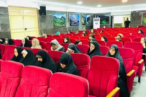 نشست بصیرتی سیره حضرت معصومه (س) در فرهنگسرای شهید صادق امامی برگزار شد