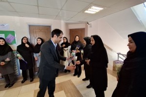مراسم تجلیل از معلمان در هفته بزرگداشت مقام معلم در صالحیه برگزار شد