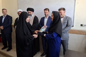 مراسم تجلیل از معلمان در هفته بزرگداشت مقام معلم در صالحیه برگزار شد