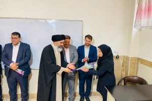 مراسم تجلیل از معلمان در هفته بزرگداشت مقام معلم در صالحیه برگزار شد