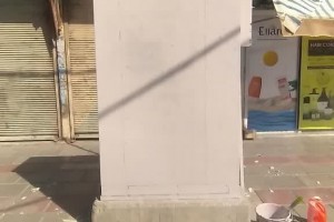 اقدام شهرداری صالحیه برای زیباسازی مبلمان ها و تجهیزات شهری؛ رنگ‌آمیزی و پاکسازی باکس‌های مخابراتی و برق خیابان شهدا