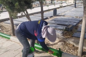 رنگ‌آمیزی و زیباسازی جداول آرامستان بهشت فاطمه (س)