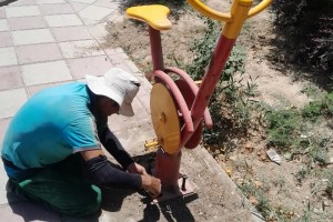 تعویض و نصب ست‌های ورزشی در فاز اول و دوم بوستان نهج‌البلاغه