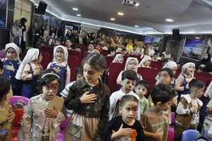برگزاری جشن فارغ التحصیلی پیش دبستانی و مهدکودک مجموعه قرآنی مولا علی (ع) در فرهنگسرای شهید صادق امامی