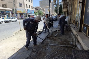 بازسازی کفپوش فرسوده خیابان شهید نقاوت