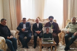 دیدار مسئولان شهر صالحیه و شهرستان بهارستان با خانواده شهید سرافراز "مهدی خدائی"