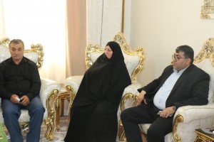 دیدار مسئولین شهر صالحیه و شهرستان بهارستان با خانواده شهید مهدی خدائی؛ هماهنگی برای برگزاری مراسم باشکوه تشییع پیکر مطهر آن شهید والامقام
