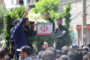 مراسم تشییع و تدفین شهید مدافع وطن "مهدی خدائی" در شهر صالحیه برگزار شد