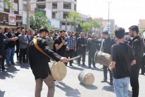 مراسم تشییع و تدفین شهید مدافع وطن "مهدی خدائی" در شهر صالحیه برگزار شد