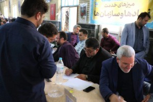 برگزاری میز خدمت ادارات شهرستان بهارستان با حضور شهردار صالحیه