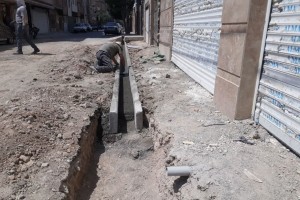 عملیات ترمیم و نوسازی جداول فرسوده کوچه میلان پنجم انجام شد