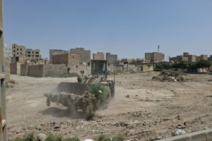 نخاله‌برداری و پاکسازی اراضی بایر کوچه عرفان یکم