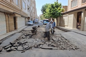 عملیات لکه‌گیری آسفالت در کوچه نگارستان 11 انجام شد  