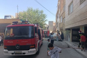 آتشنشانان صالحیه حریق ساختمان مسکونی در نگارستان 5 را مهار کردند  