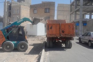 پاکسازی و جمع‌آوری نخاله‌های موجود در حاشیه کمربندی شهدای خدمت و شهید مهدی خدائی  