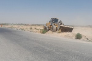 پاکسازی و جمع‌آوری نخاله‌های موجود در حاشیه کمربندی شهدای خدمت و شهید مهدی خدائی  