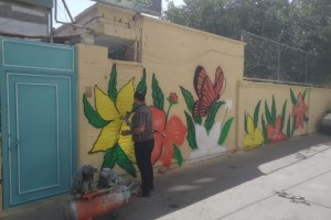 شاداب‌سازی محیطی مدرسه حضرت زینب(س) با رنگ‌آمیزی و نقاشی دیواری