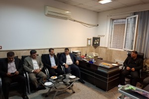 به احترام قهرمانان خاموش؛ اهدای گل به آتشنشانان شهر صالحیه