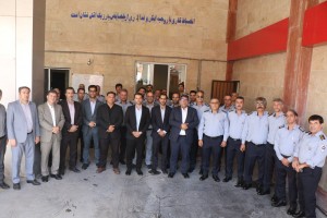 به احترام قهرمانان خاموش؛ اهدای گل به آتشنشانان شهر صالحیه