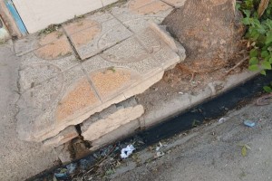 اجرای عملیات مرمت و بازسازی پیاده‌رو کوچه میلان 22
