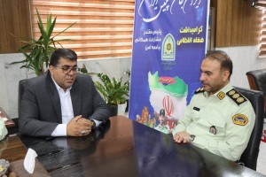 دیدار شهردار و شورای اسلامی شهر صالحیه با فرمانده انتظامی شهرستان بهارستان به مناسبت هفته نیروی انتظامی