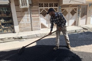 عملیات ترمیم و لکه‌گیری نوار حفاری کوچه میلان 24  