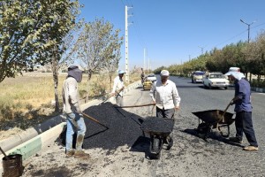 اجرای سرعت‌گیر و لکه‌گیری آسفالت در انتهای خیابان ولیعصر(عج)  