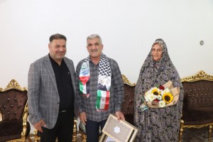 دیدار شهردار و رئیس شورای اسلامی شهر صالحیه به همراه جمعی از مسئولان شهرستان بهارستان با دو تن از جانبازان سرافراز دفاع مقدس