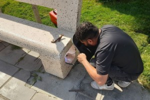 نصب نیمکت، باکس زباله و اجاق‌ پارکی در میدان شهید بهشتی 