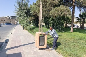 نصب نیمکت، باکس زباله و اجاق‌ پارکی در میدان شهید بهشتی 