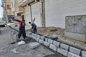 اجرای عملیات تخریب و نوسازی جداول خیابان ده‌متری بوستان