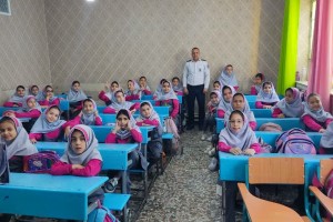 برگزاری کارگاه آموزش ایمنی برای دانش‌آموزان مدرسه شهید واعظی به مناسبت هفته پدافند غیرعامل