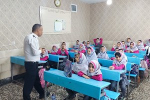 برگزاری کارگاه آموزش ایمنی برای دانش‌آموزان مدرسه شهید واعظی به مناسبت هفته پدافند غیرعامل