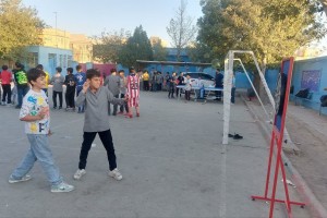 برگزاری مسابقات ورزشی به مناسبت هفته بسیج دانش‌آموزی در مدرسه عمار یاسر