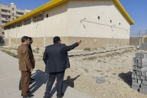 بازدید شهردار و اعضای شورای اسلامی شهر صالحیه از زمینی با کاربری ورزشی در خیابان 9 دی 