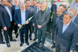 غبارروبی گلزار شهدای امامزاده باقر (ع) در همراهی محمد آگاهی مند شهردار ، رئیس و اعضای شورای اسلامی