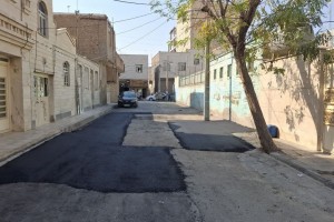 ترمیم نقاط فرسوده و لکه‌گیری آسفالت در کوچه بوستان هشتم آغاز شد  