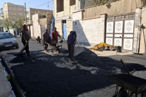 ترمیم نقاط فرسوده و لکه‌گیری آسفالت در کوچه بوستان هشتم آغاز شد  