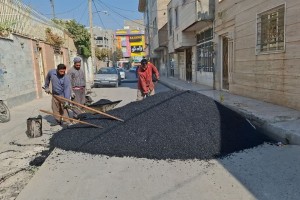 عملیات لکه‌گیری آسفالت کوچه بوستان نهم اجرایی شد