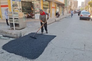 عملیات لکه‌گیری آسفالت کوچه بوستان نهم اجرایی شد