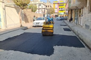 عملیات لکه‌گیری آسفالت کوچه بوستان نهم اجرایی شد