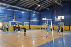 نبرد بلندقامتان شهر صالحیه؛ تیم «شهید باکری» قهرمان المپیاد والیبال دانش‌آموزی شد