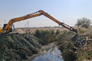 لایروبی کانال نواب در انتهای خیابان ولیعصر(عج)، گامی در تقویت نظام دفع آب‌های سطحی شهر