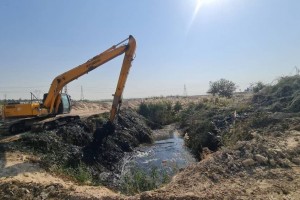 لایروبی کانال نواب در انتهای خیابان ولیعصر(عج)، گامی در تقویت نظام دفع آب‌های سطحی شهر