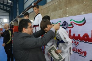 شور رقابت در المپیاد دانش‌آموزی صالحیه؛ تکواندوکاران کم‌سن اما پرانگیزه در قاب هفته بسیج