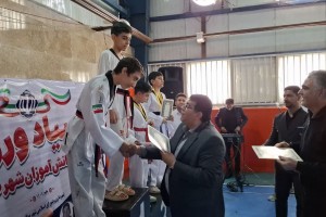 شور رقابت در المپیاد دانش‌آموزی صالحیه؛ تکواندوکاران کم‌سن اما پرانگیزه در قاب هفته بسیج