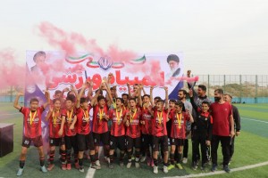  پایان ده روز شور و نشاط ورزشی؛ تیم «آرمان» فاتح المپیاد دانش‌آموزی فوتبال صالحیه شد
