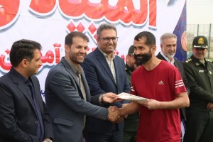  پایان ده روز شور و نشاط ورزشی؛ تیم «آرمان» فاتح المپیاد دانش‌آموزی فوتبال صالحیه شد